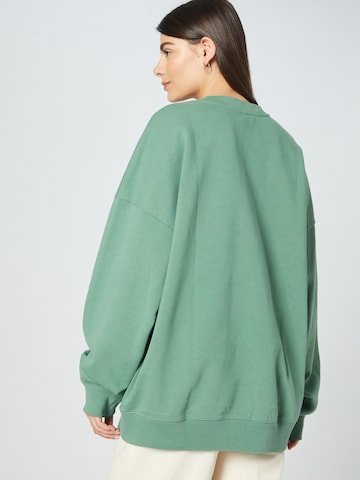 Sweat-shirt 'Pierre' ABOUT YOU x Alvaro Soler en vert