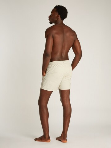 Calvin Klein Swimwear Rövid fürdőnadrágok - szürke