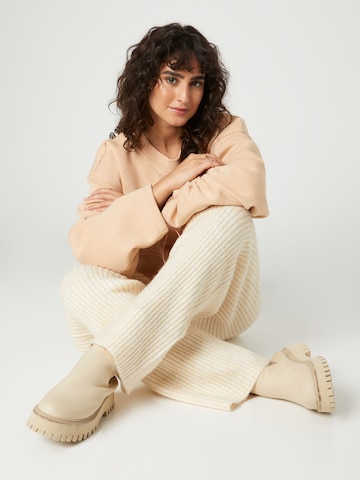 florence by mills exclusive for ABOUT YOU Regular Broek 'Sphene' in Beige