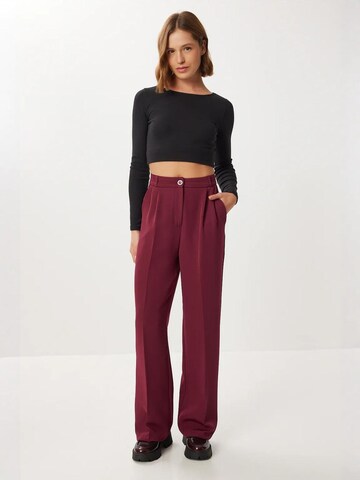 regular Pantaloni di Happiness İstanbul in rosso