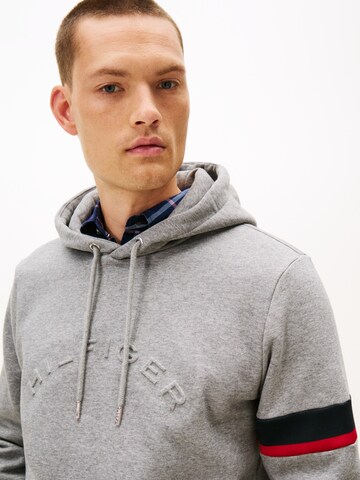 TOMMY HILFIGER Sweatshirt in Grey