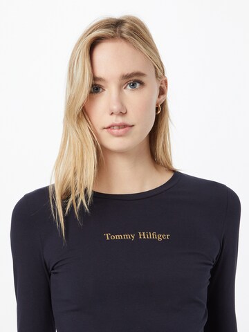 TOMMY HILFIGER T-shirt i blå