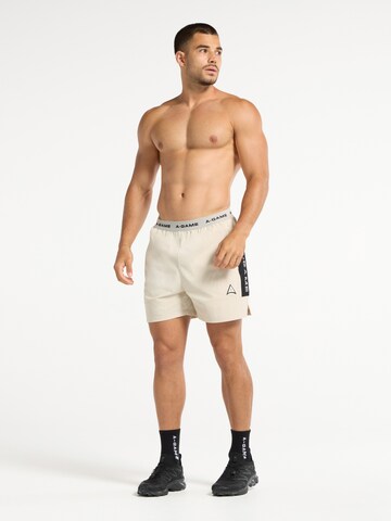 regular Pantaloni sportivi di A-Game in beige