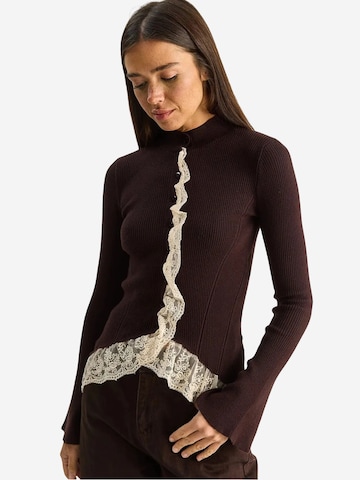 Cardigan Bianco Lucci en marron