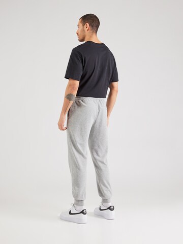Nike Sportswear - Tapered Pantalón 'Club Fleece' en gris