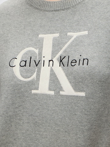 Calvin Klein Jeans Pulover | siva barva