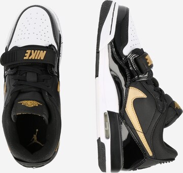 Sneaker 'Air Legacy 312' de la Jordan pe negru