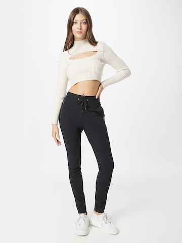 Coupe slim Pantalon Marc Cain en noir