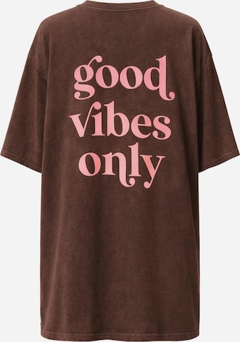 Worldclassca Oversizeshirt 'Oversize T-Shirt' in Braun: Vorderseite