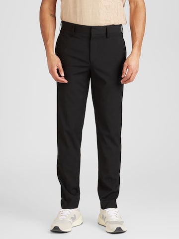 Coupe slim Pantalon à plis 'Essential' BURTON MENSWEAR LONDON en noir : devant