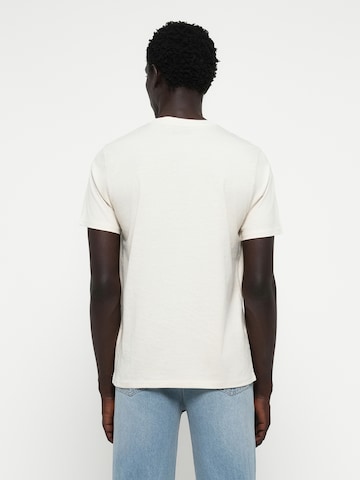 T-Shirt GUESS en blanc