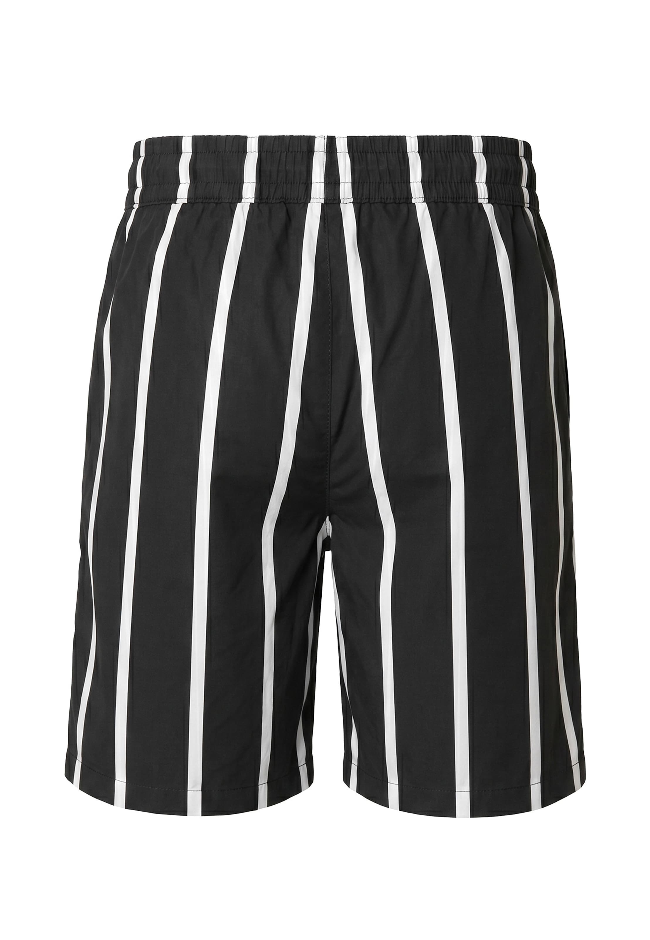 Urban Classics - regular Pantalón 'Summer' en negro