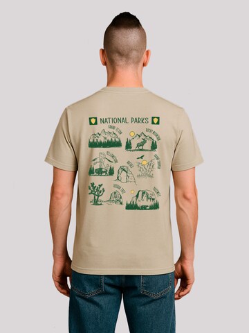 T-Shirt 'US National Parks Montage' F4NT4STIC en beige : devant