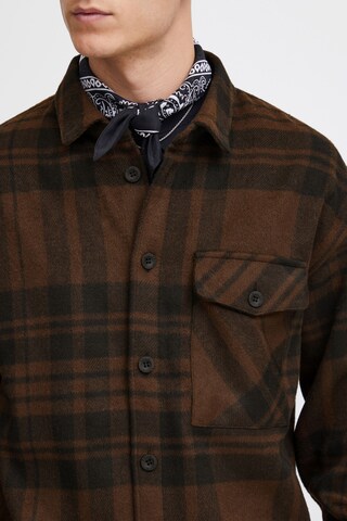 !Solid Regular fit Button Up Shirt in Brown