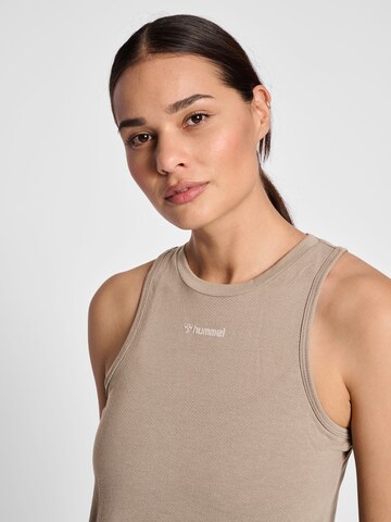 Hummel Sporttop in Bruin