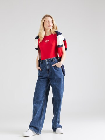 Tommy Jeans Curve Póló 'Essential' - piros