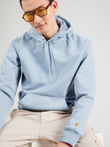Carhartt WIP Sweatshirt 'Chase' i blå