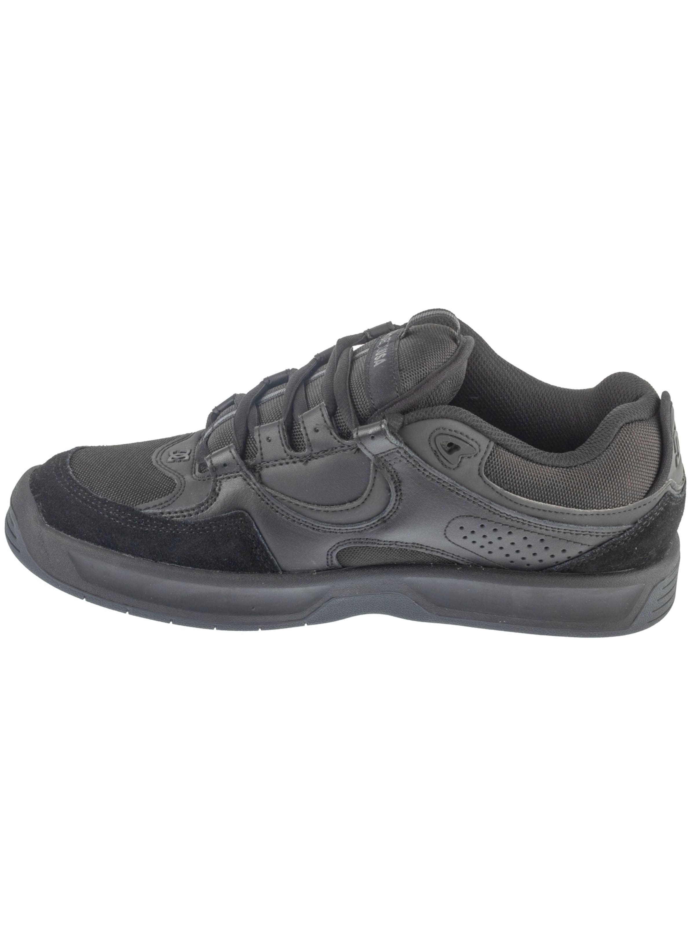 DC Shoes Sneakers 'Kalynx Zero' in Black: front