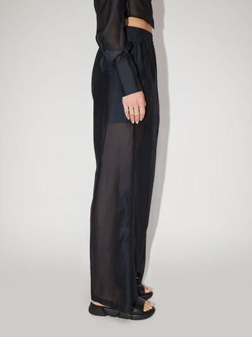 LeGer Premium Pants 'Limette' in Black: side