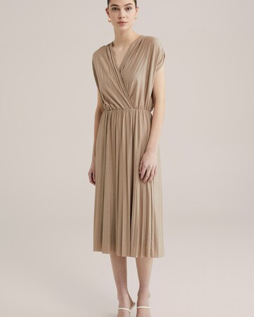 Robe WE Fashion en or : devant