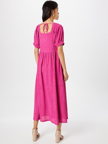 Rochie 'Boma' de la Love Copenhagen pe roz