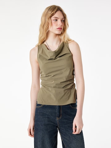 Koton Top in Green: front