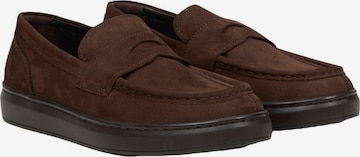 Desa Classic Flats 'Beleg' in Brown: front