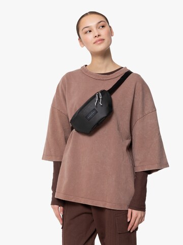 EASTPAK Magväska 'Springer' i svart