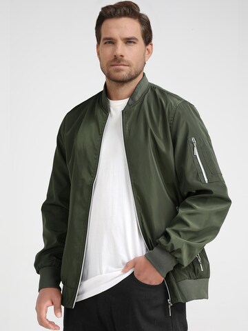 YOUTHUP Between-Season Jacket in Green
