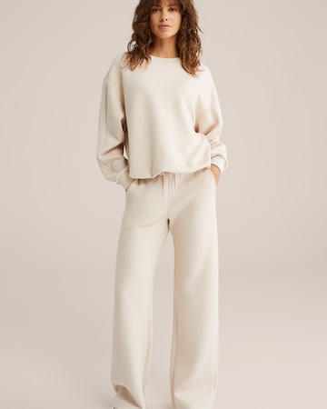WE Fashion Pullover in Beige
