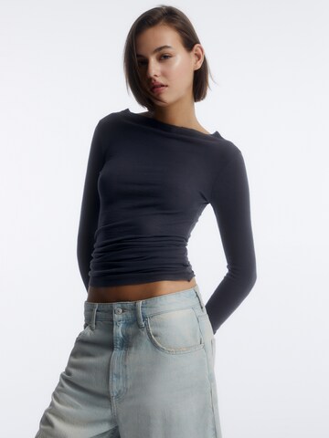 Pull&Bear Shirt in Blau: Vorderseite