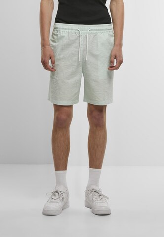 Regular Pantalon Urban Classics en vert