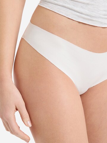Slip 'Invisible' di ETAM in bianco