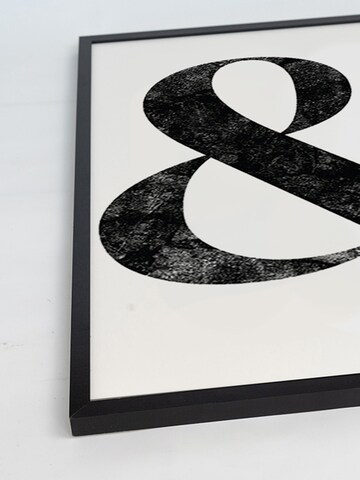 Liv Corday Bild in Schwarz