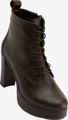 Limoya Boots 'Camia' in Brown: front