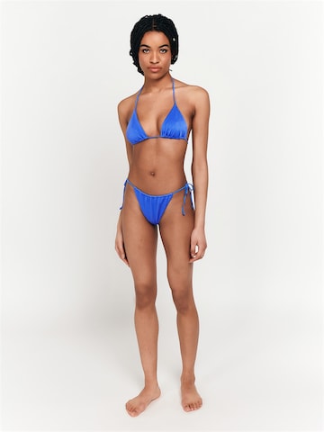 Lezu Triangle Bikini Top 'Lea' in Blue