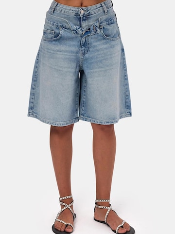 IT'S BASIC Baggy Jeans 'BERMUDA HIGH RISE SHORT'‌‌ in Blau