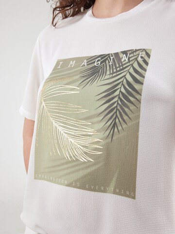 ONLY - Camiseta 'ONLNEWFLORA' en blanco