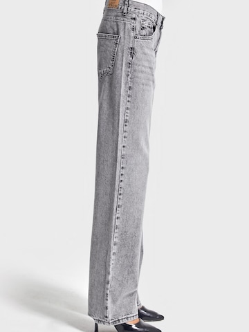 Loosefit Jean 'Relaxed Mid Rise Jeans' IT'S BASIC en gris