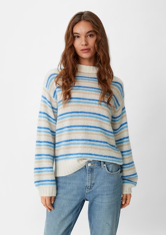 comma casual identity Sweater in White: front