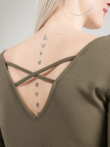 ABOUT YOU Боди-футболка 'Emmy' в Зеленый