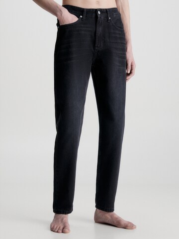 Calvin Klein JeansTapered Traperice - crna boja: prednji dio