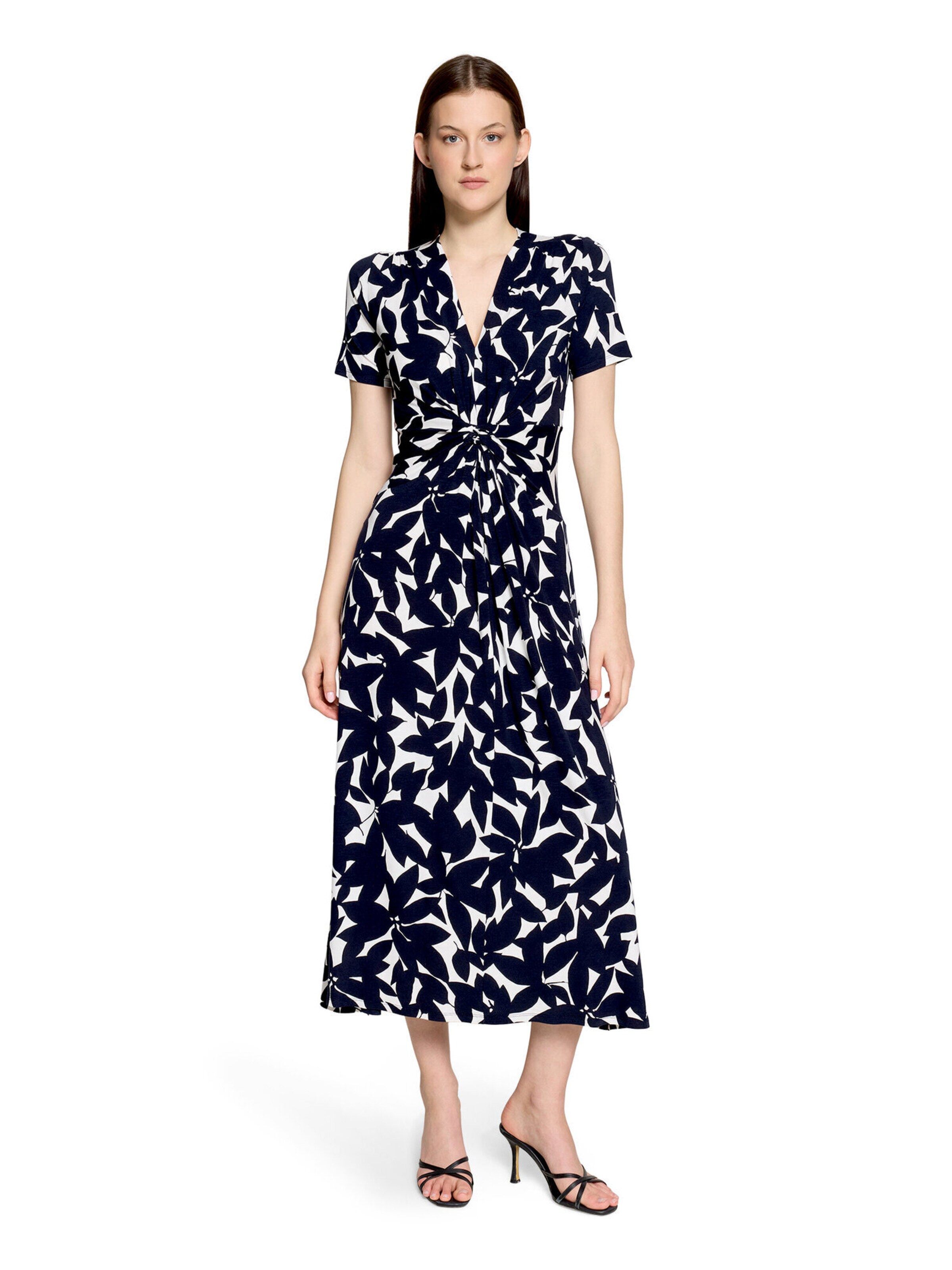 Betty Barclay Avondjurk in Blauw: voorkant