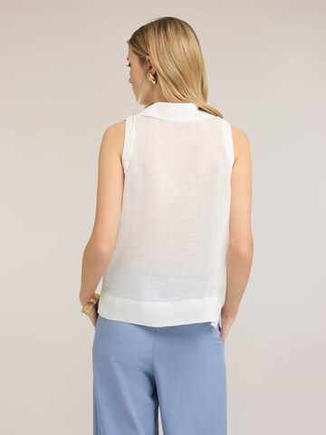 MOTIVI - Blusa en blanco