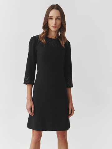 TATUUM - Vestido 'KIRIA' en negro: frente