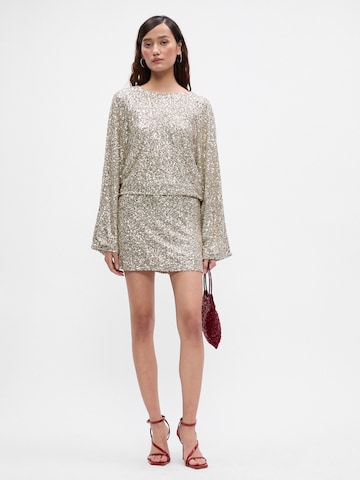 Robe Gina Tricot en or