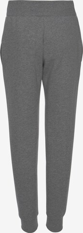 Tapered Pantaloni de la Nike Sportswear pe gri