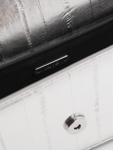 MANGO Clutch 'RAIN' in Zilver