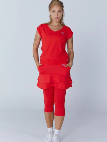 Maglia funzionale 'Loose Fit V-Neck' di SPORTKIND in rosso: frontale
