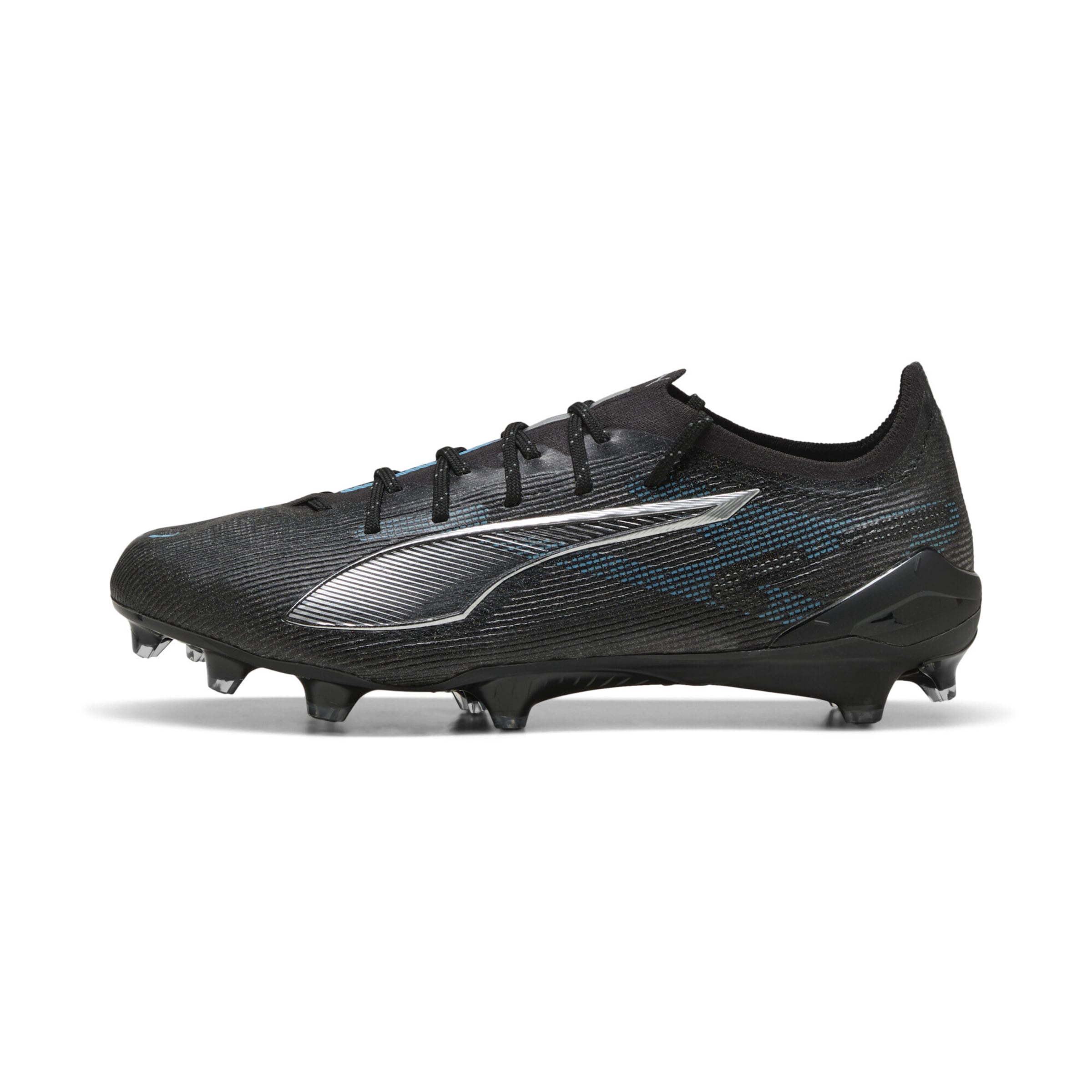 PUMA Soccer shoe 'Ultra 5 Ultimate' in Black: front